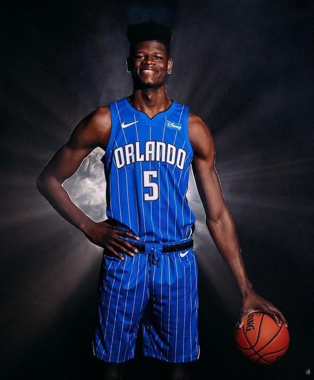 据可靠消息源透露，前NBA乐透秀中锋穆罕默德-班巴已经收到来自CBA俱乐部的高额