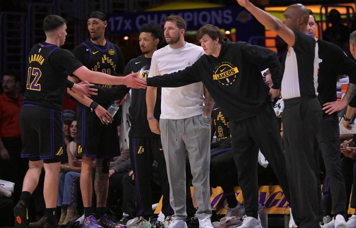 首轮G2战胜火箭的湖人，至少还存在三大弱点！第一个，湖人的组织核心只有詹姆斯，