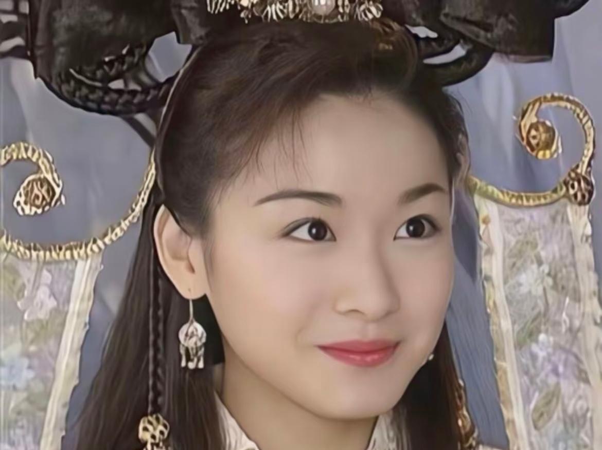 一觉醒来，又一富二代天塌了，绿媒副总儿子龚益霆，被以前雄霸里演“幽若”的女演员