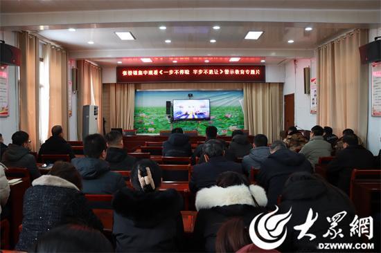 你搞过党员警示教育培训吗？上世纪90年代，我曾在一家大型国企纪委工作，我们厂有