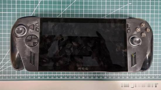 微软目前正在开发两款Xbox掌机，其中首款名为“ProjectKennan”，