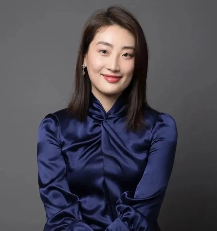 宗馥莉, 正式接手!