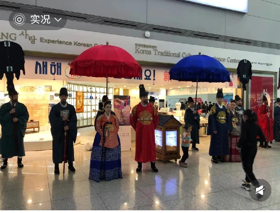 韩国行，感觉就是经济大萧条的前兆。网友:韩国是世界经济的金丝雀，世界经济不好