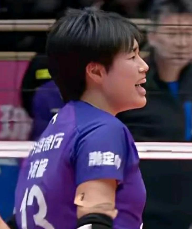 孙婉鋆是天津女排年轻的一众小将中，发挥最稳定队员，从联赛开始开始到现在，比赛中她