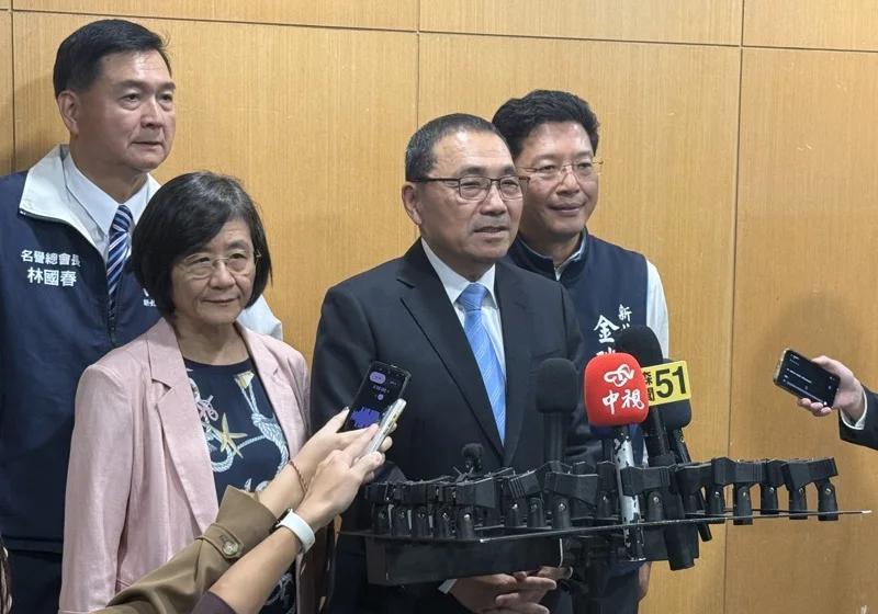 侯友宜没去全代会，不是摆谱，是忙市政。台中卢秀燕也没去，高雄、台南的市长，谁不