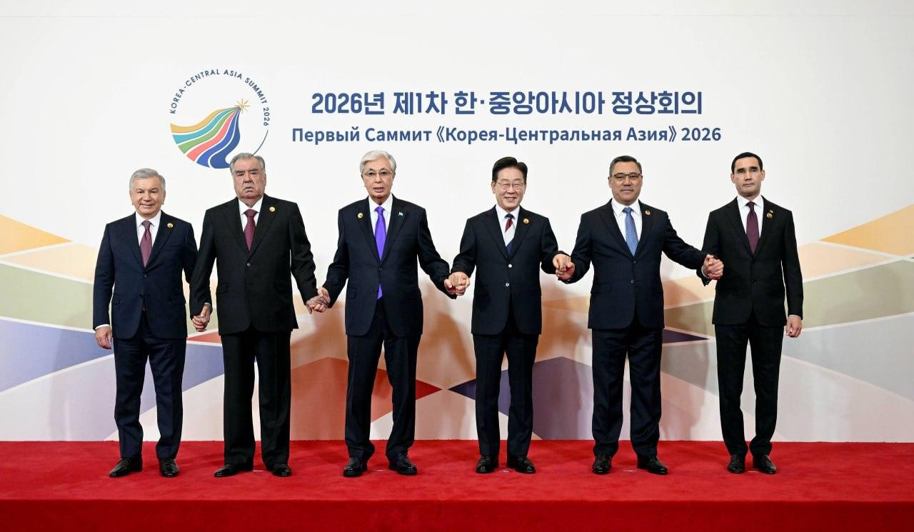 9月16日，首届韩国—中亚五国峰会在首尔举行，哈萨克斯坦、吉尔吉斯斯坦、塔吉克斯