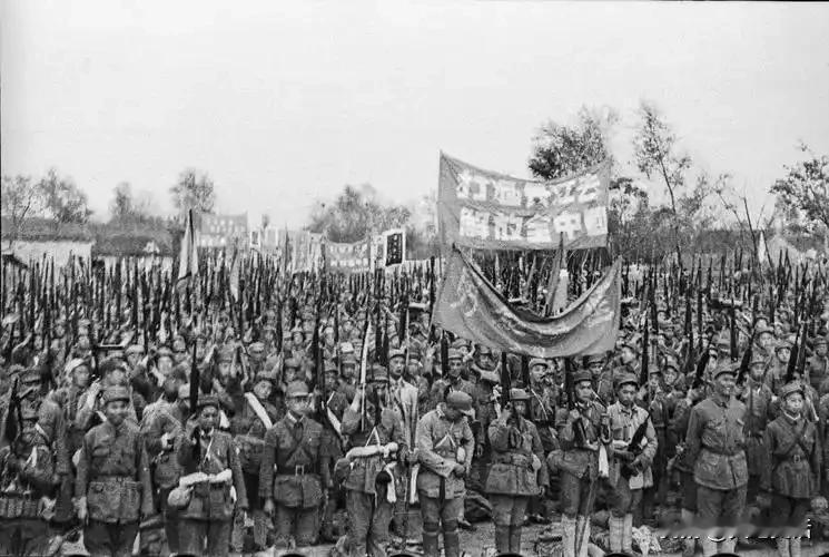 建国初期,解放军历史上的70个军第一野战军,12个军。第1军,原1纵,军长