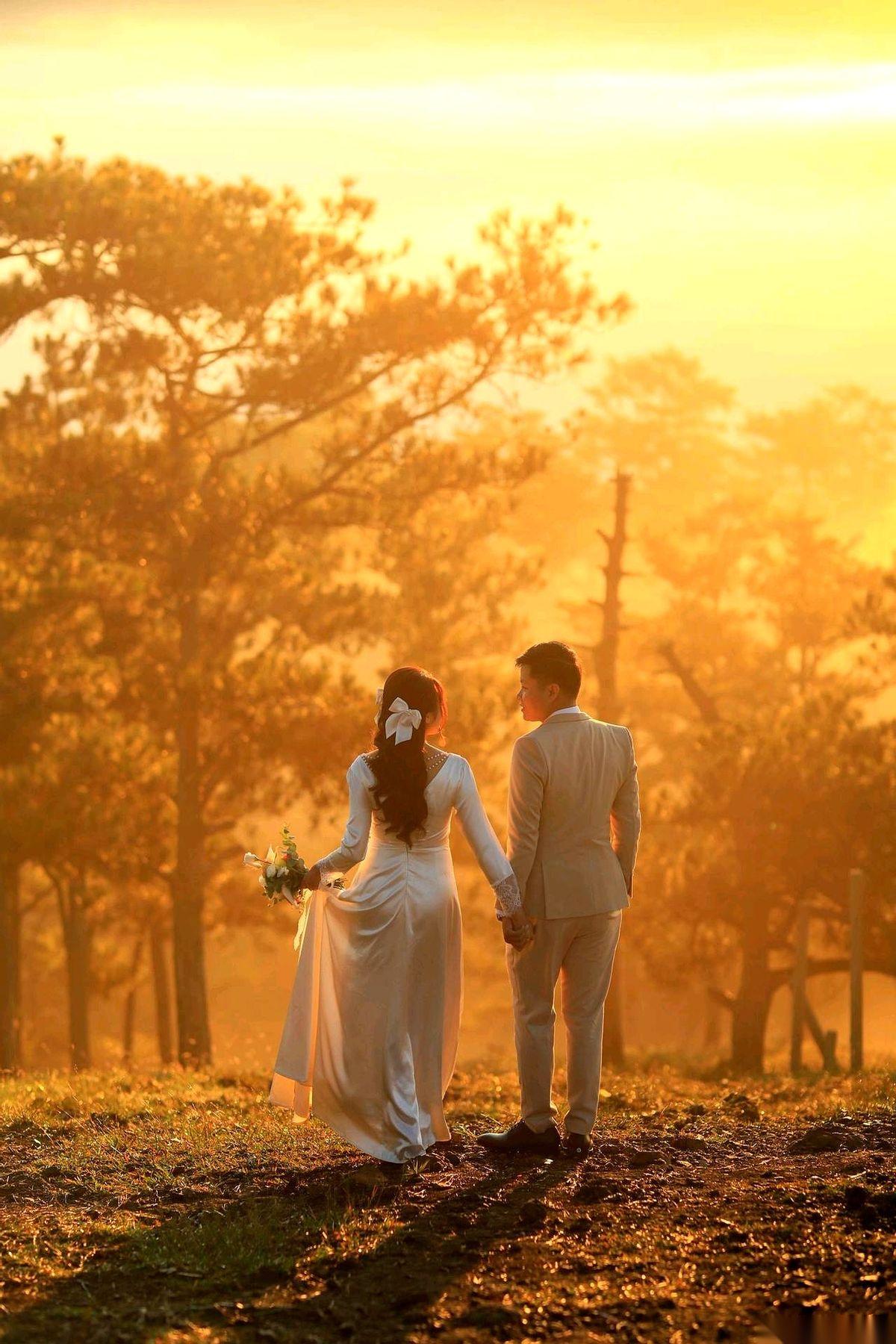 中年夫妻之间，最“要命”的温存是什么？我告诉你，不是床上那点事儿。是他出差回