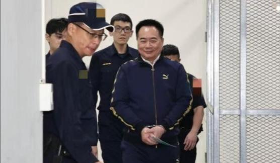 蔡正元为什么入狱蔡正元入狱的直接原因是其在中国国民党出售党营媒体资产（