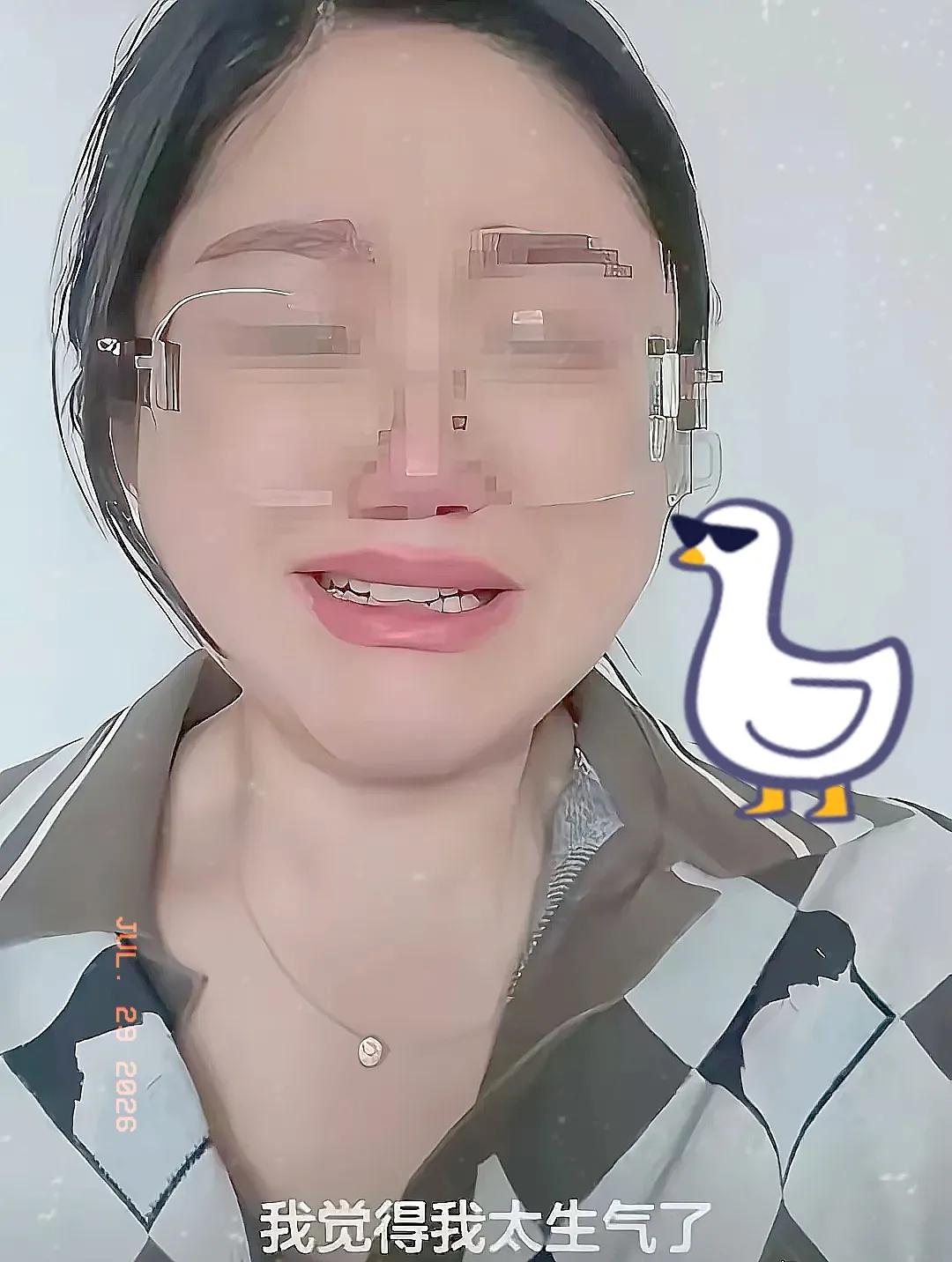 这事儿真是让人看了直摇头，山东这位郑女士，真是把“作”字发挥到了极致。拿着公