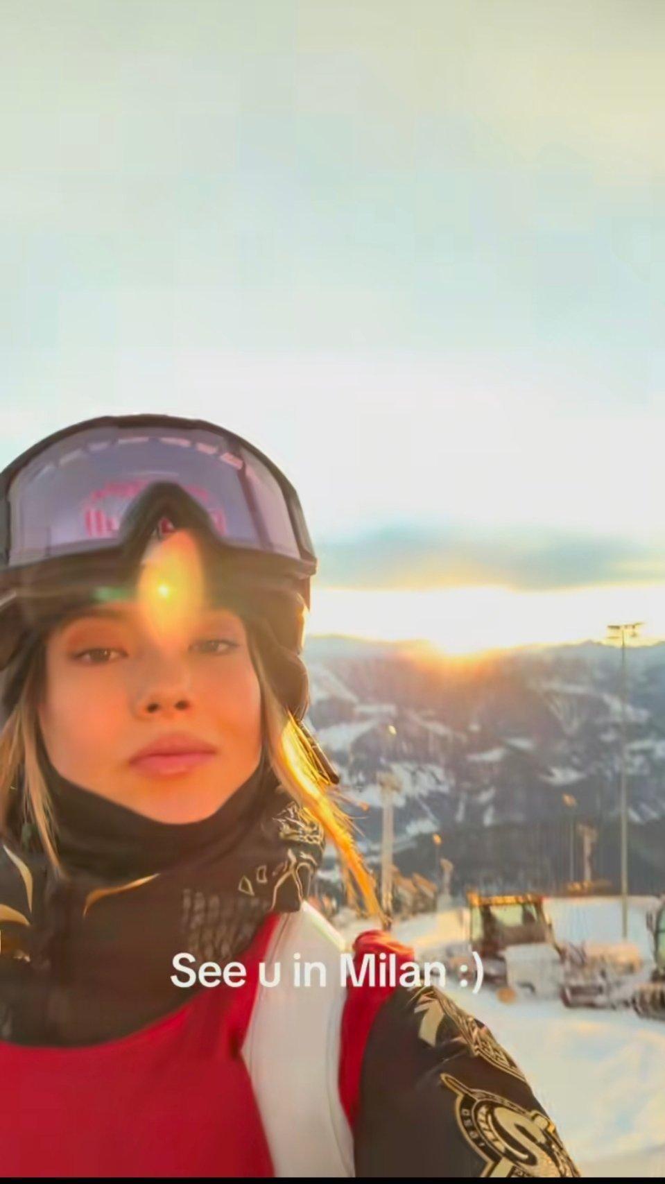 谷爱凌我自己翻译自己赛场上是雪道飞冲的金牌王者，镜头前是从容输出观点的清醒达人。