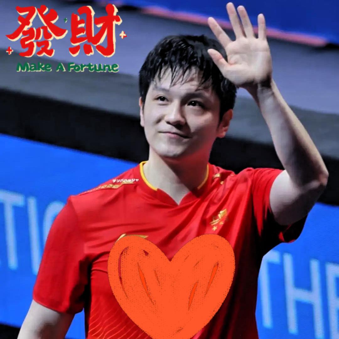 谁懂啊！樊振东男单夺冠后，最戳人的根本不是金牌，是他藏在笑容里的温柔暴击！