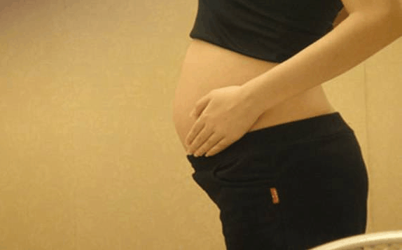怀孕5个月, 大家说是男宝, B超来了个女翻男附症状