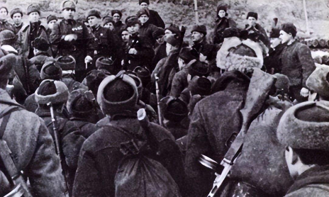 我国为何抛弃4万华人？央求哭诉也不接收，只因30年前太不是人这4万想要回国的华