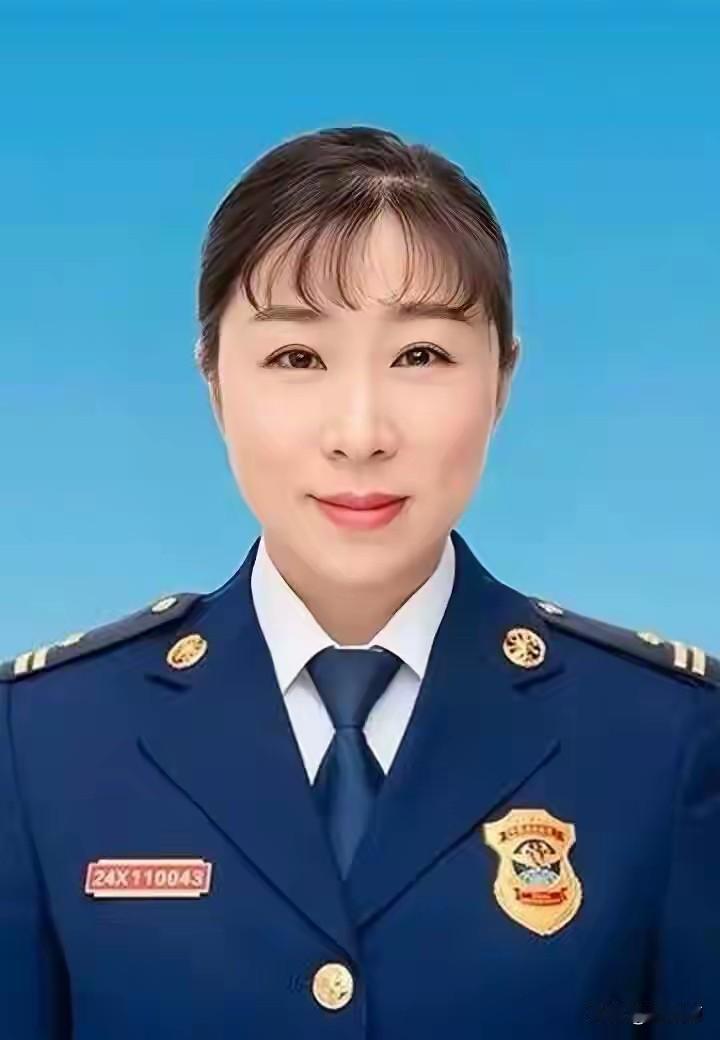 左看右看也不像个心黑贪婪之人啊40多岁的年纪，正值青春年华，前途