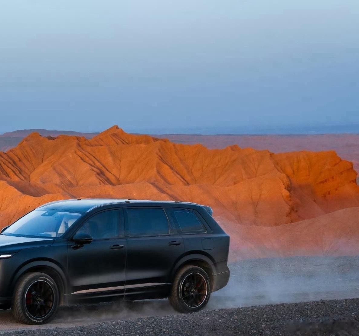 大六座SUV，同质化这么严重吗？把车头部分去掉，光看后面还能分得清是哪家车吗？