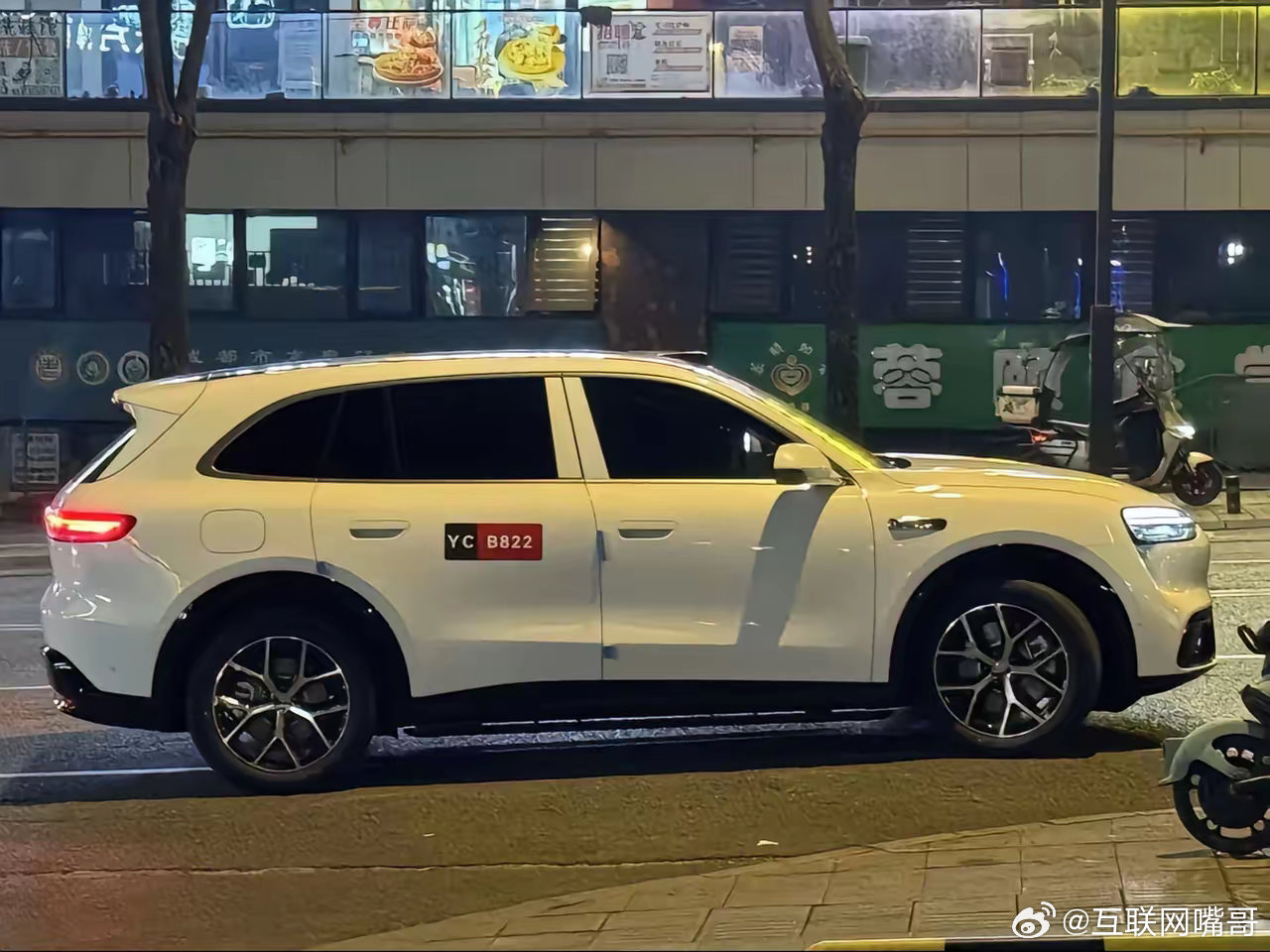 余承东速度“放慢一点吧”友商真的快要顶不住了，问界M789统治着各个价位段的销冠