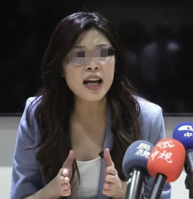 郑丽文这趟美国行，算是彻底尬在了半道上。消息透得很直白，美方给出的接待规格，撑