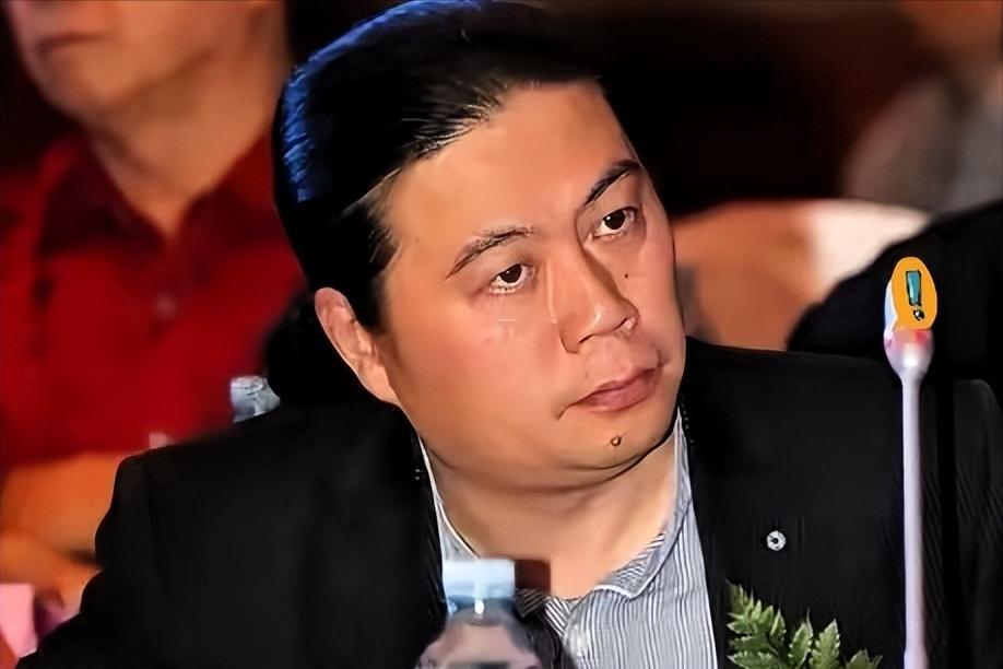 北大教授说“灵活就业是福利”？汪海林只用了两个字回应，全网服了！北大教授张丹