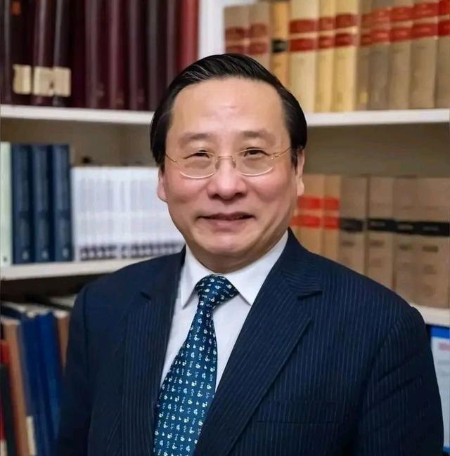 特朗普会来参加9.3胜利日阅兵吗？专家高志凯给出答案。特朗普这人特别喜欢看阅兵
