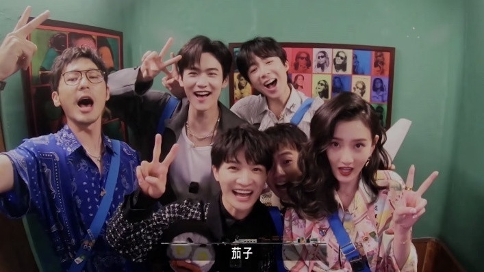 周深太平年每集出场三次泡面名场面+喝奶名场面+《万里》名场面，周深一集三刷，越