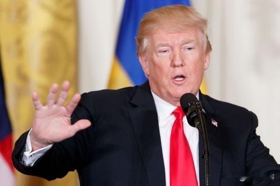 又改口了！特朗普表态！来自美国媒体26日报道，美国总统特朗普在其专机上接受媒体