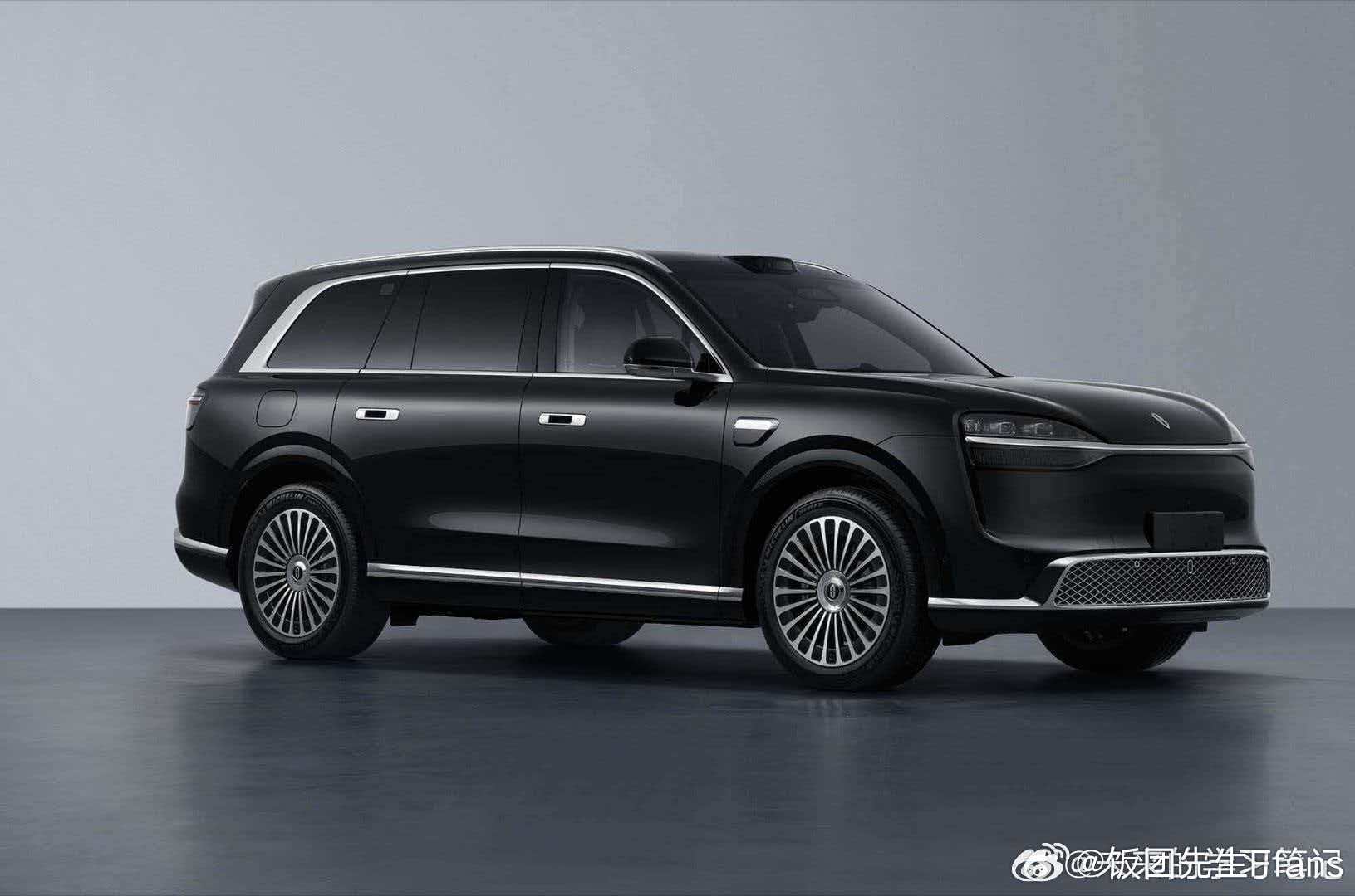 26款m9来了，别的不说，就这门把手...问界m9