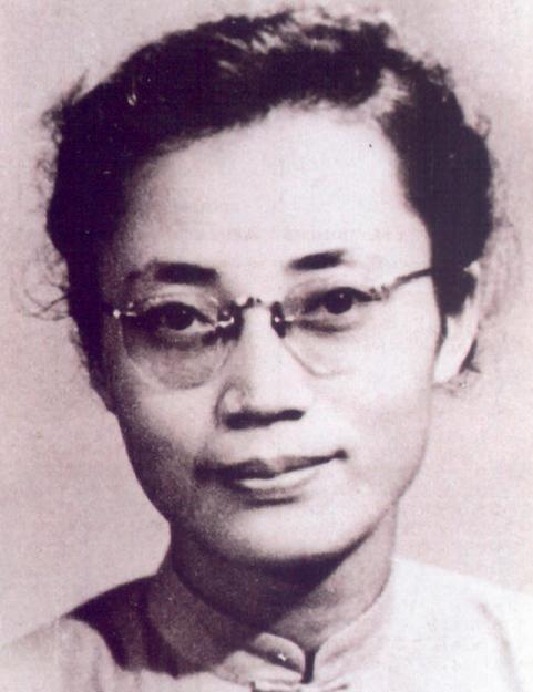 1950年，台湾一名女地下党在宿舍被捕，临走前祈求道：“我一个女人家，总得让我换