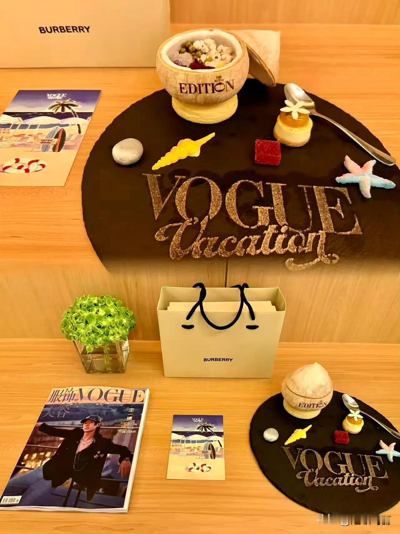 刘冲你……好好笑[滑稽笑]昨天的vogue盛典人手一本五大满贯王一博的vogue杂