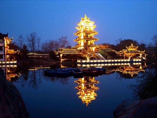 我月薪2万7，每月给正在上大学的侄子2800生活费，这天他突然开口：叔叔，我女友