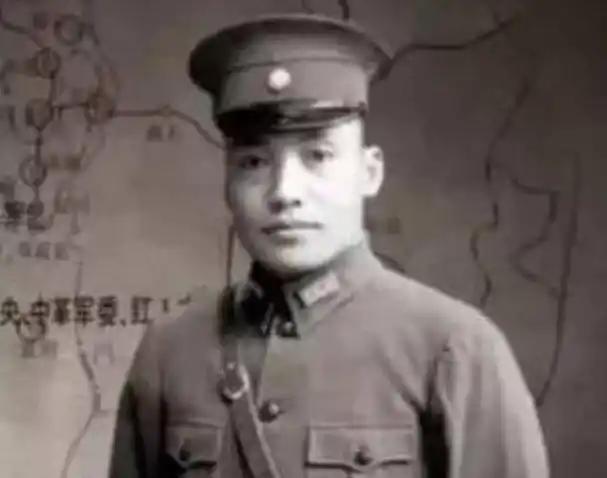 国军中将张振汉被红军俘虏后，跟着走完长征。毛主席说：“你回去吧。”萧克将军亲自给