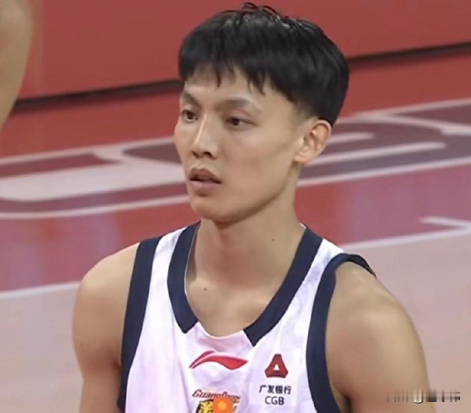 好队友！奎因谈徐杰：“徐杰状态有所复苏。”“这是我们希望看到的。”“