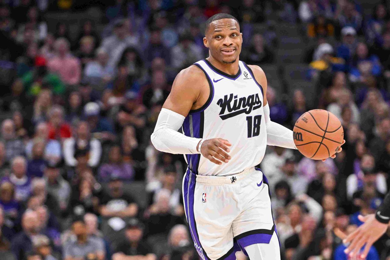 又轰27分12板10助，MVP榜第一！抱歉威少，你的历史三双王真悬了约老师又拿