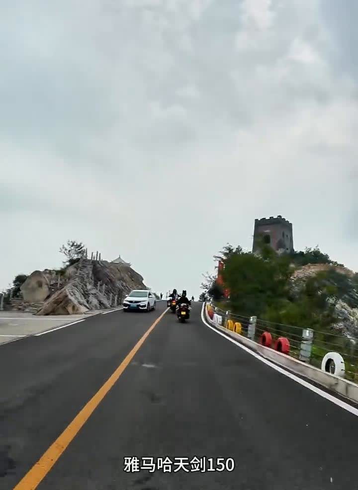 去摩旅一定要选质量好的，再帅的车质量不好又有什么用？到时候把你丢路上就知道丢路上