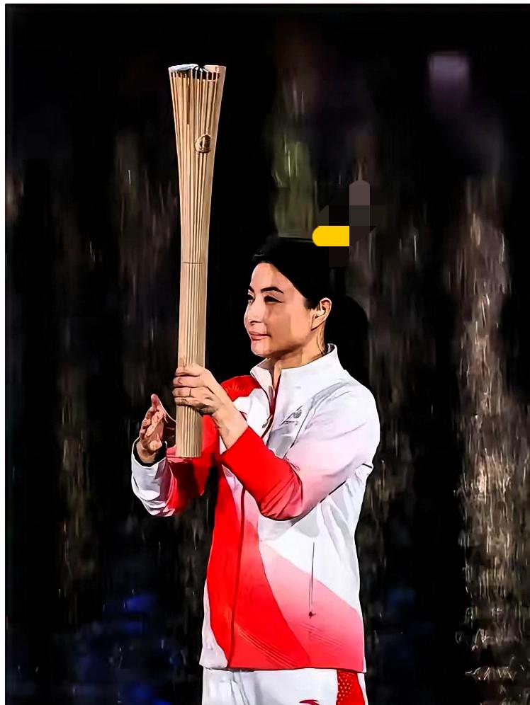 46岁的霍启刚给所有男人都提了个醒可以娶丑的也可以娶穷的，但千万不能娶那种一