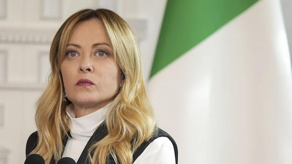 俄罗斯主播索洛维约夫在广播节目中，以“法西斯分子”“荡妇”“怪物”“叛徒”等