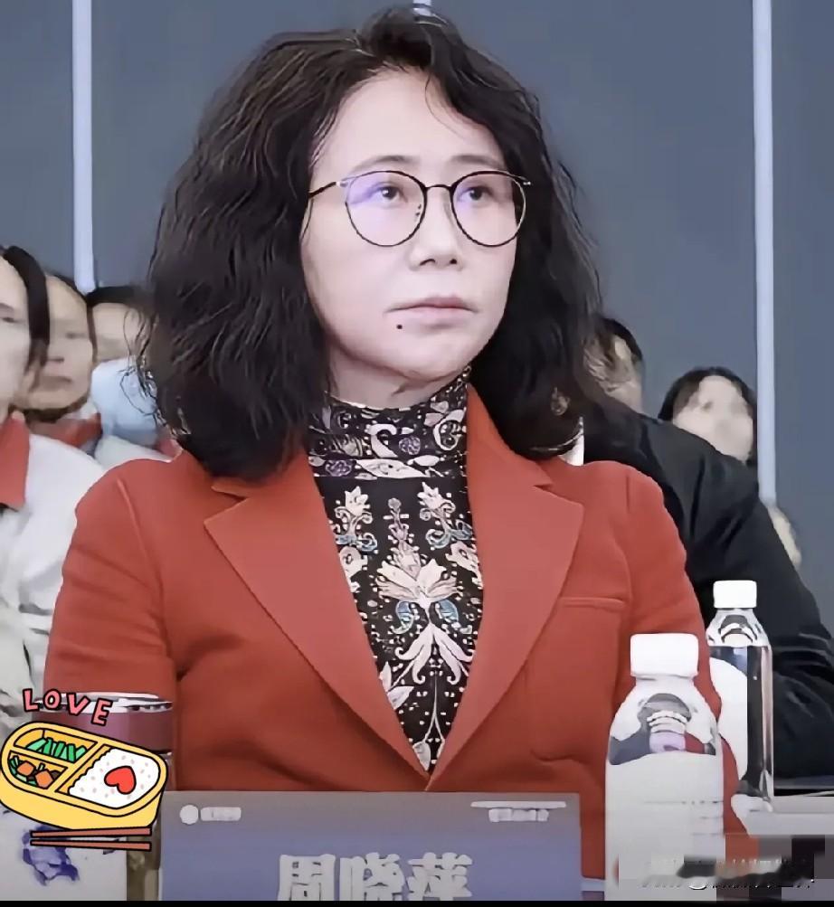9月2日业绩说明会，董事长周晓萍又道歉了，说正在整改。可一问到裁员的真实原因、订