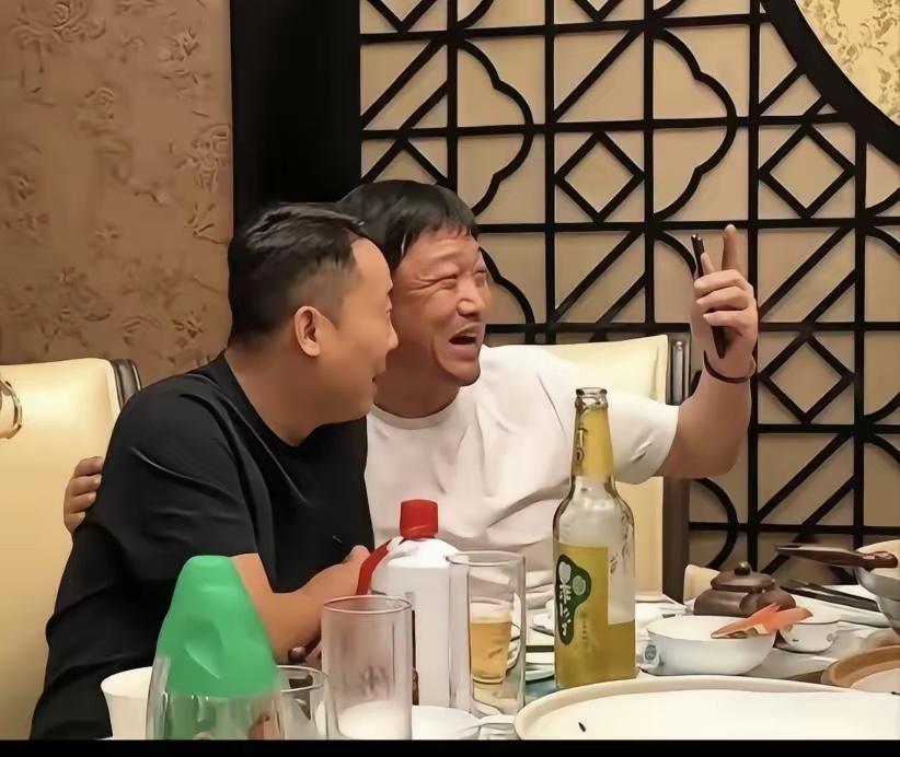 贾冰估计肠子都要悔青了不是后悔酒后吐脏话而是看清了一个人他把朋友当铁杆哥们