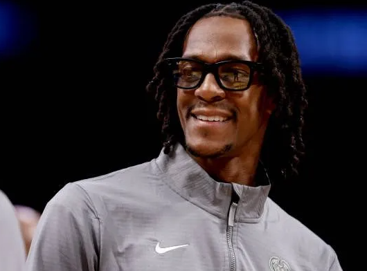 据记者MarcStein报道，联盟消息人士透露，圣安东尼奥马刺助教的肖恩-斯威