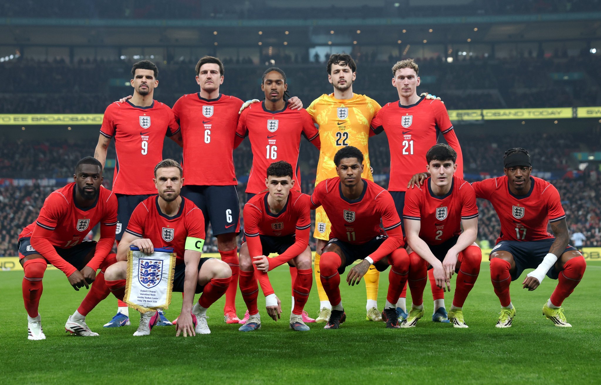 对阵乌拉圭和日本，图赫尔主要想看看边缘球员态度，主力替补的专注度。世界杯首发十一