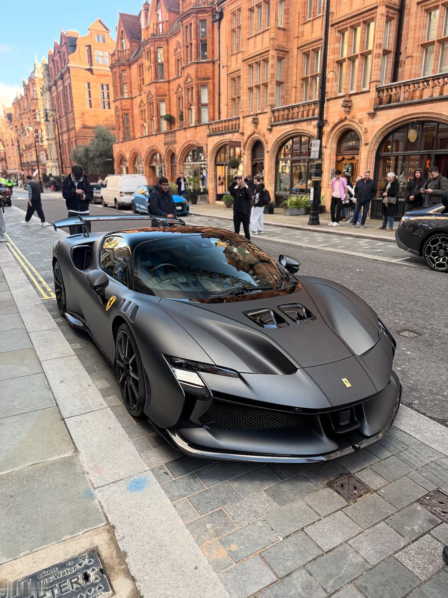 伦敦SF90XXStradale油漆：CannaDiFucileOpa