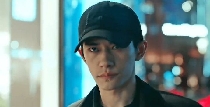 易烊千玺杨幂对手戏杨幂过肩摔易烊千玺《惊蛰无声》预告一秒入坑！千玺杨幂对手戏张