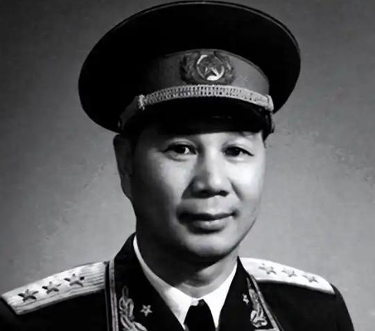 1986年，湖南农户张德仁奔赴京城，求见杨成武上将，值守卫兵一时怔住：“张德仁同