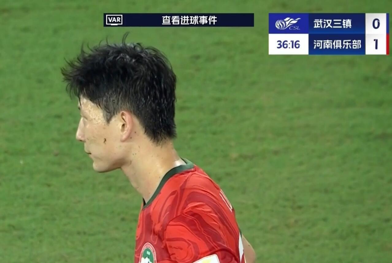 昨晚中超联赛，武汉三镇对河南队，场上共有三名去年还在南通支云效力的主力球员，其中