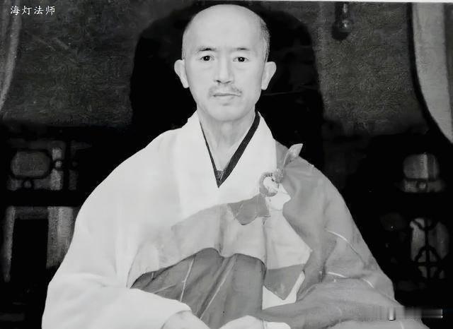 释海灯（1902—1989），俗名范靖鹤，又名范无病，四川江油重华镇人，近代知名