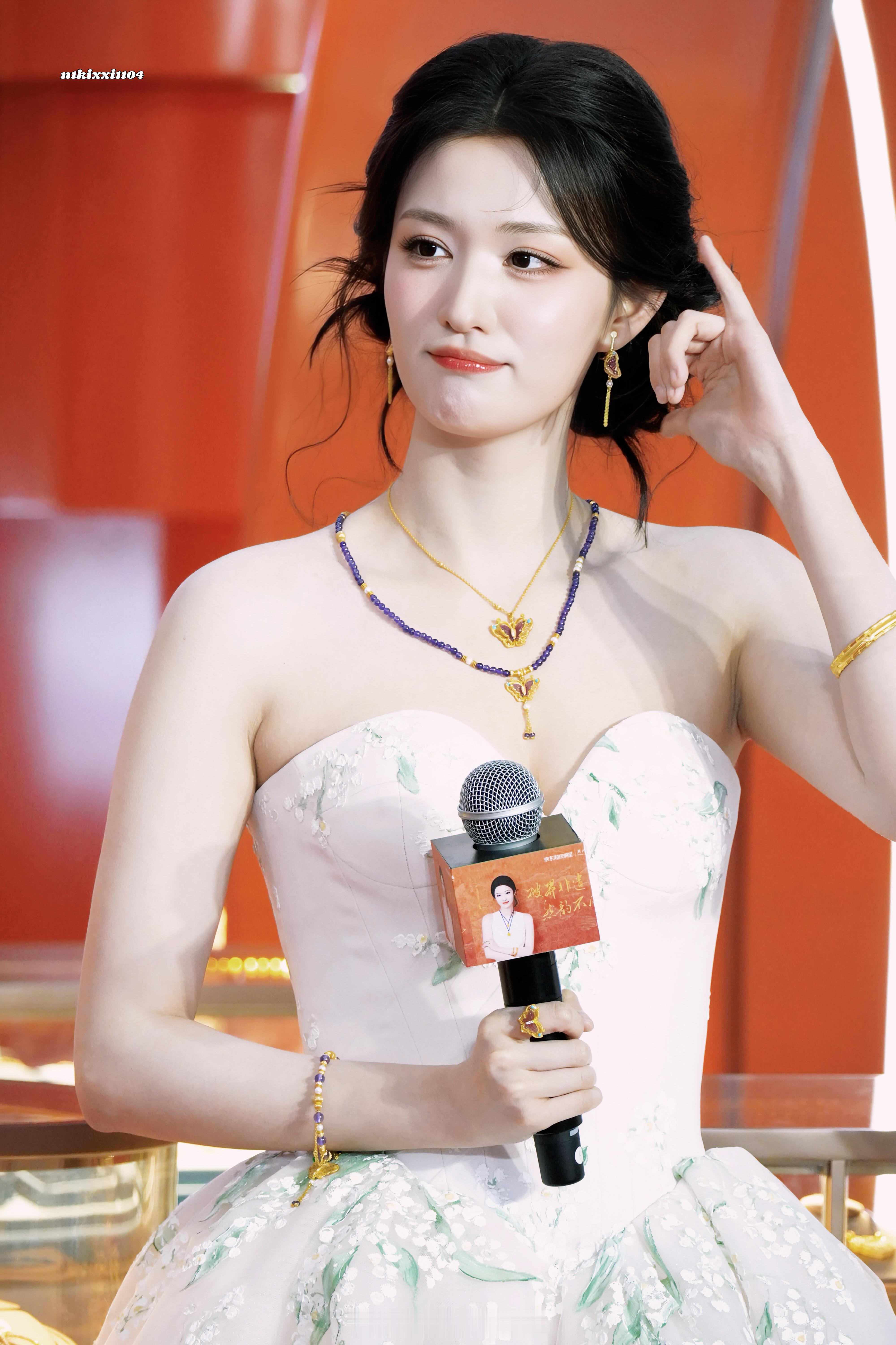 王楚然苏州活动生图明艳的珠光美人💎