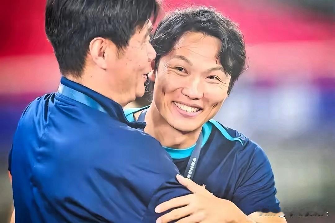 邓卓翔输了比赛，你怎么那么开心😄？青岛海牛1：0武汉三镇，前者基本成功保级