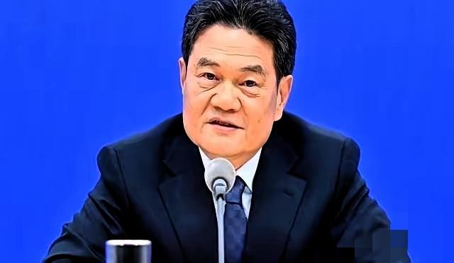 协和专家一句话，直接把减肥圈的遮羞布扯下来了：不吃主食，就是瞎折腾。以前我