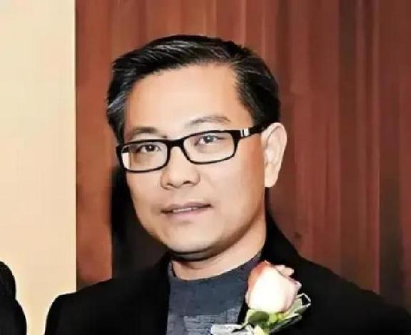 巨贪之子程慕阳：出逃26年成加拿大富商，送女儿从政，如今报应来了你敢信吗？一个靠