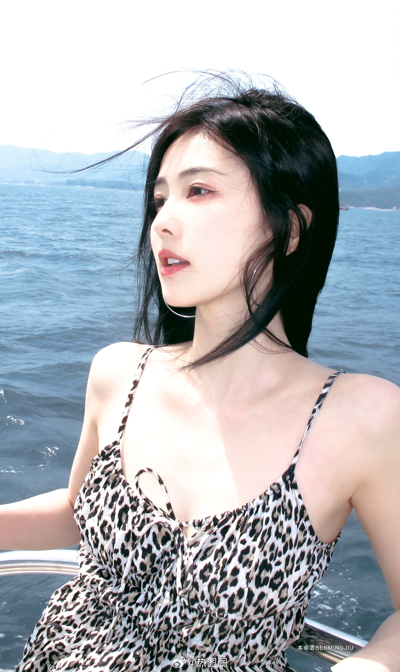 吊带白鹿性感诱人热图阁公众号